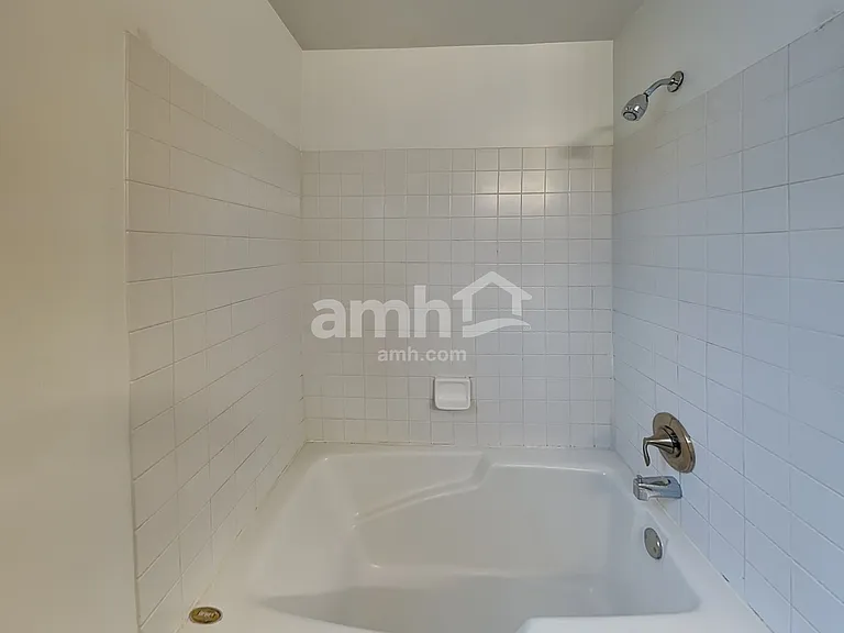2505 Paradise Cir — Photo 14