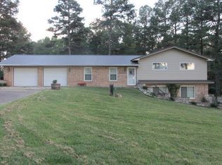 17057 Lakewood Dr S, Dexter, MO 63841