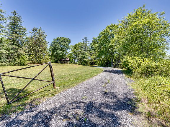 4th image of 3048 Dacusville Hwy