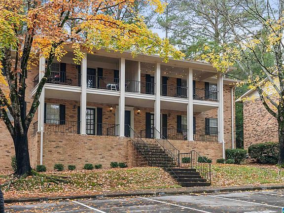 2nd image of 863 Vestavia Villa Ct