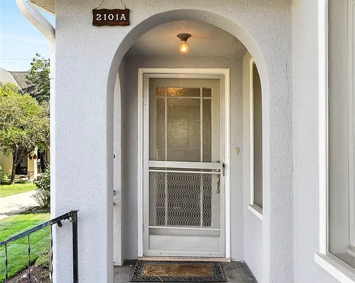 2101 Huntington Dr #A — Photo 4