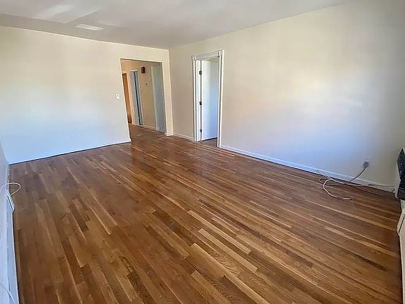 4th image of 25-81 41st St #2