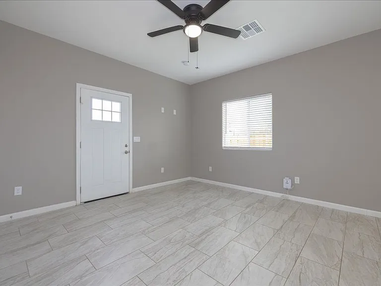 512 N Cherokee Ave #2 — Photo 6