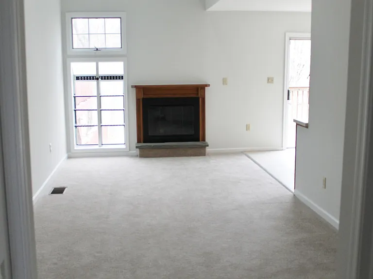 520 Upland St — Photo 3