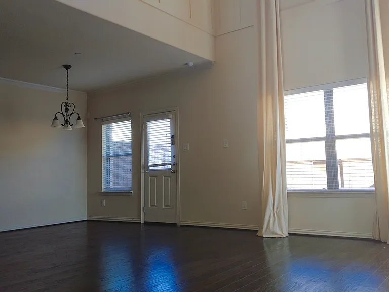 6608 Rutherford Rd — Photo 4