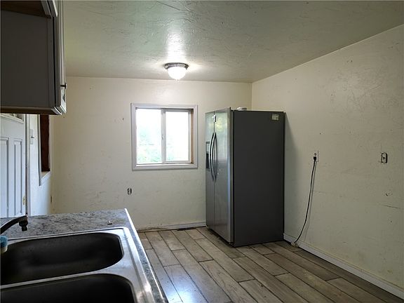 4th image of 13 High St