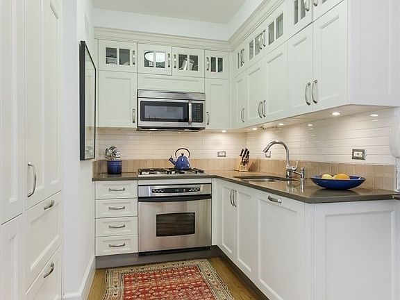 2nd image of 27 W 72nd St #1203