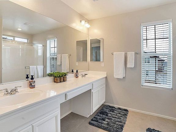 4th image of 16648 W Jenan Dr