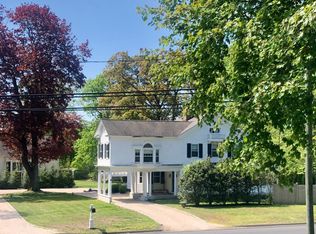 318 Boston Post Rd, Madison, CT 06443