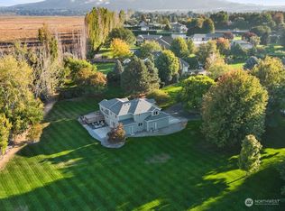 3050 Eastlake Ct, West Richland, WA 99353