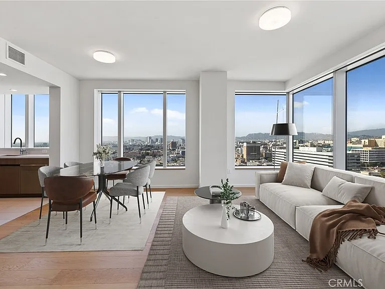 889 Francisco St #2408 — Photo 2