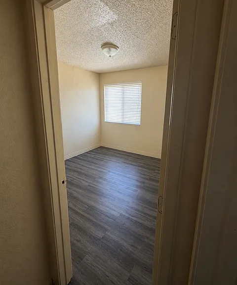 503 S Dearing Ave #202 — Photo 4