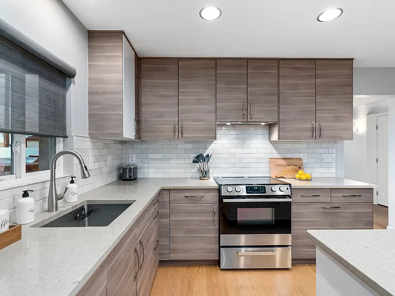 2307 N 64th Pl — Photo 7