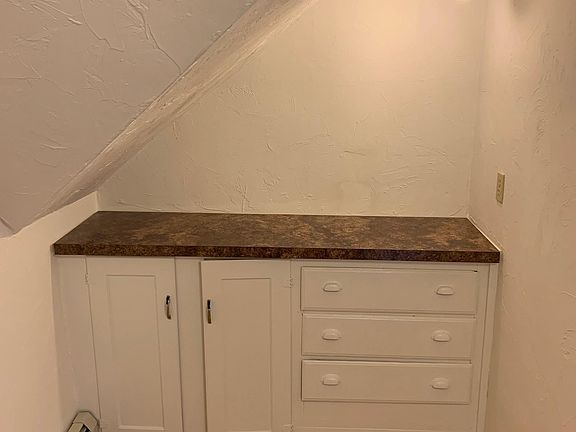 5th image of 265 Admiral St #3