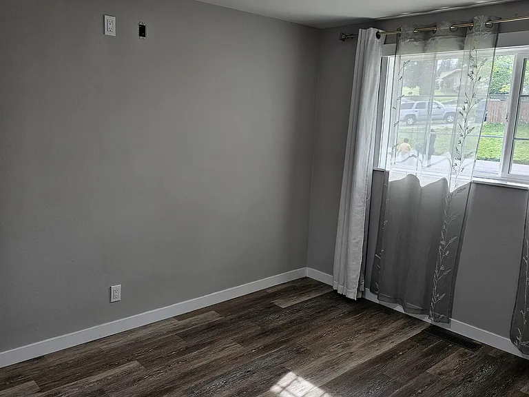 1020 151st Ave SE #1 — Photo 36