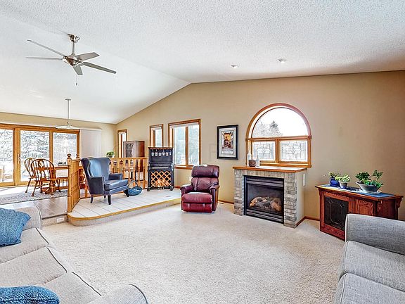 5th image of 3920 River Oak Cir