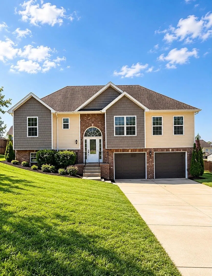 4 bed, 3.0 bath, 2213 sqft, $2,500 — Photo 1