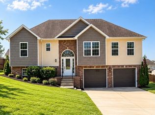 2204 Allen Griffey Rd, Clarksville, TN 37042