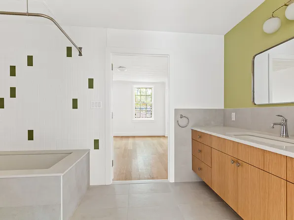 69 Hudson Avenue image 11 of 18