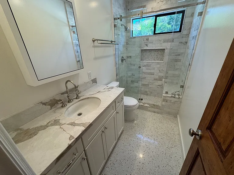 6345 Primrose Ave #10 — Photo 35