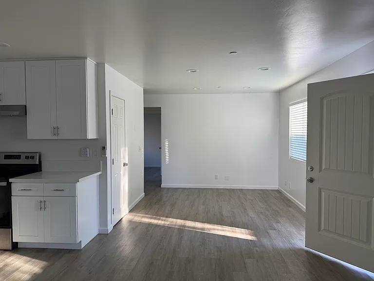 206 W Robertson Rd #A — Photo 7