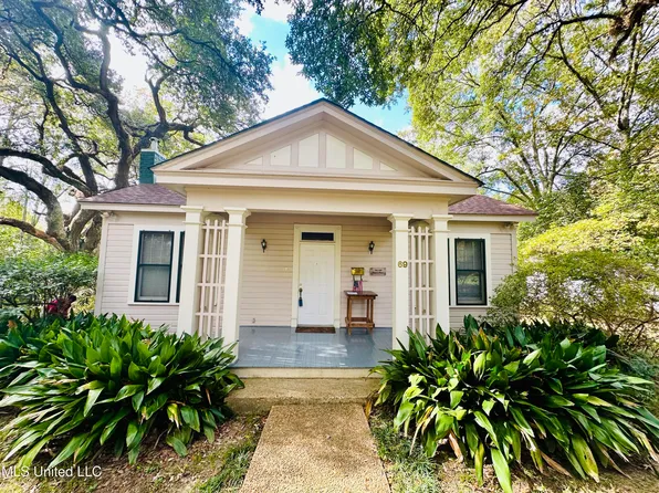 69 Linden Dr, Natchez, MS 39120