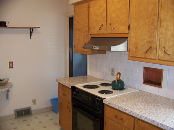 5th image of 463 E Ford Ave