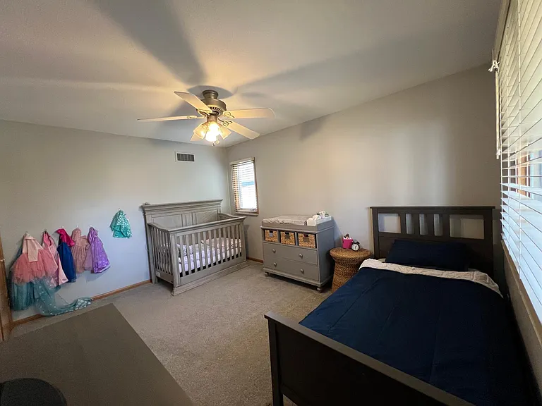 4237 Valley View Rd — Photo 10