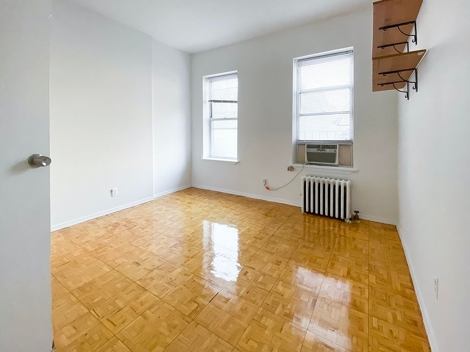 1st image of 17 Saint Marks Pl #A17