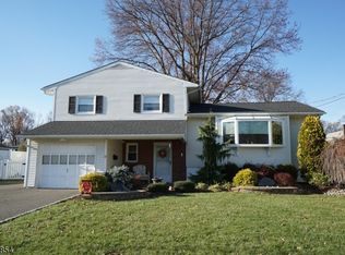 12 Yorktown Dr, Clark, NJ 07066