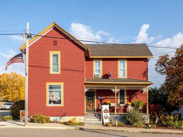 7322 Columbus St, New Vienna, IA 52065