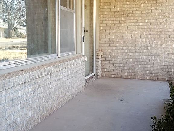 2nd image of 3307 Lynette Dr