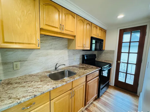 52 Howard Ave, New Haven, CT