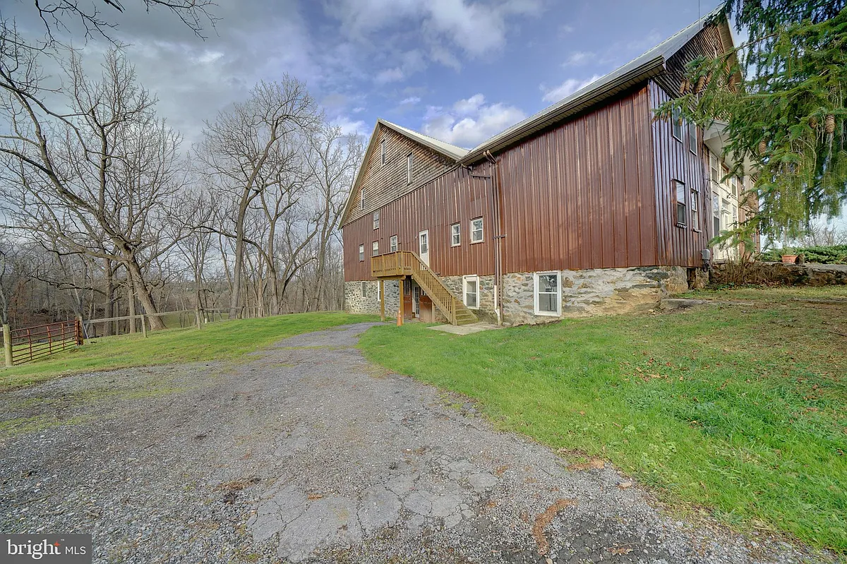 Building Photo - 2793 Pfefferkorn Rd #B