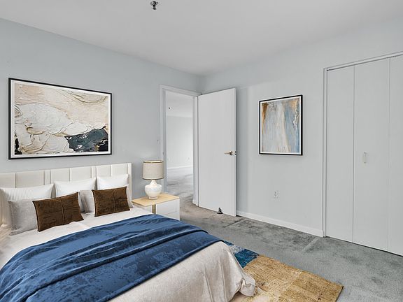 4th image of 1001 W Jefferson Ave #300/21I