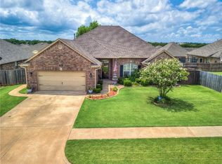 1109 Bryan Dr, Moore, OK 73160