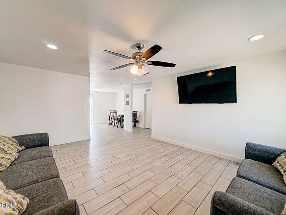 5th image of 7937 W MEADOWBROOK Avenue