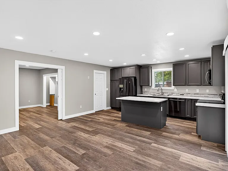 13419 NE Sacramento St — Photo 11