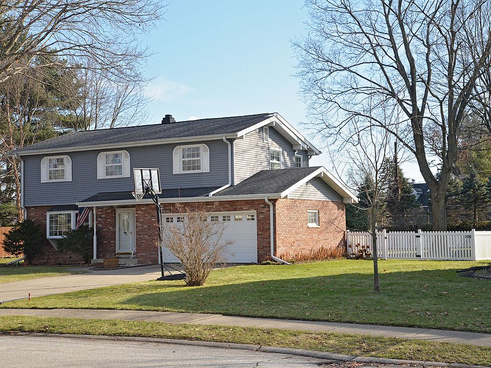 1st image of 1902 Peachtree Ln