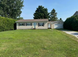 14 Columbus Dr, Rouses Pt, NY 12979