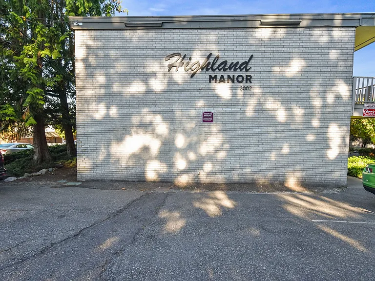3002 N Highland St — Photo 7