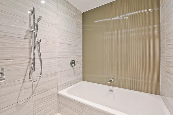 Rented by Oxford Property Group | media 18