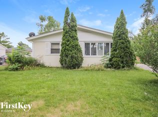 115 Pueblo Rd, Carpentersville, IL 60110