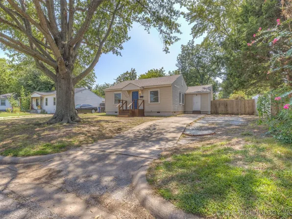 5708 E 2nd St, Tulsa, OK 74112
