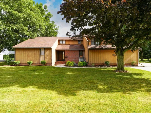 122 Meadowlark Dr, Bellevue, OH 44811