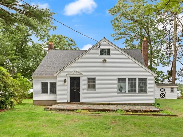 39 Faye Ave, Middleboro, MA 02346