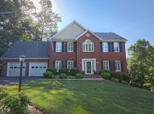 4211 Kings Court Dr, Roanoke, VA 24018