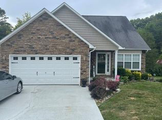 7100 Pinecroft Ln, Knoxville, TN 37914