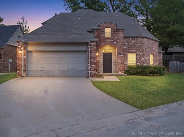 3027 E 89th Pl, Tulsa, OK 74137