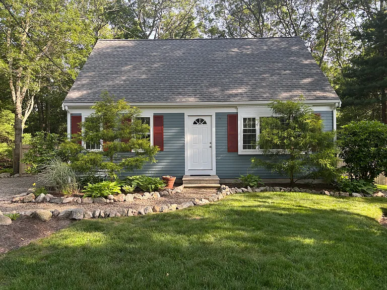 Vermeer Ct — Photo 1